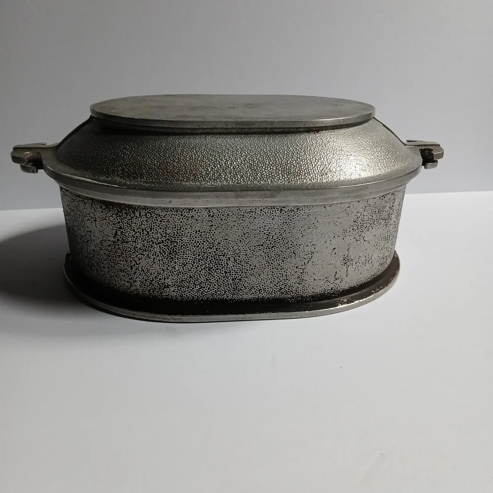 Dutch Oven w/ Serving Tray Lid Vtg Guardian Service Cast Aluminum Roaster